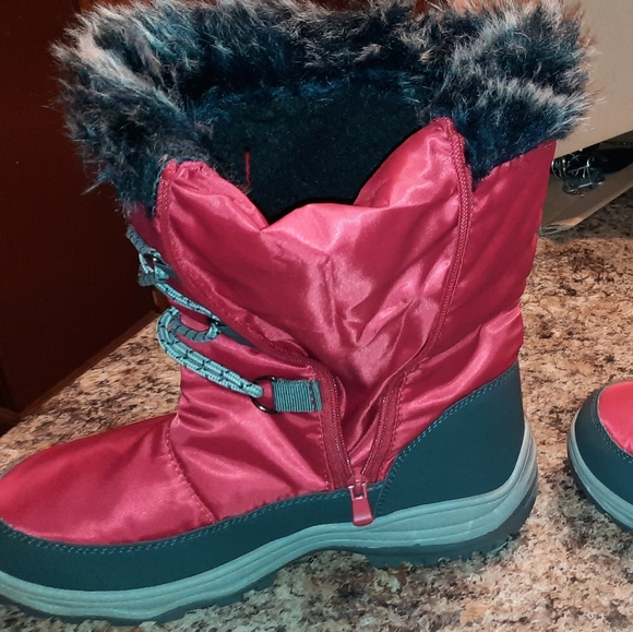 New Red Gray APRES BY LAMO BOOTS Size 11 - Picture 4 of 15